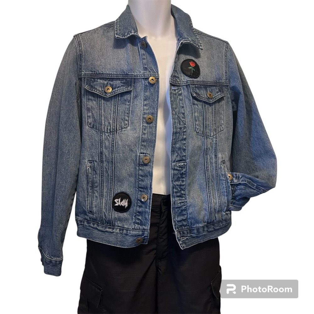Forever 21 Men's Light Wash Denim Short Jacket Size S, Patches, Trendy, Unisex